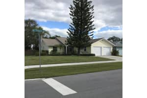 4225 SE Tamarind St, Stuart, FL 34997, Sold 12/27/17