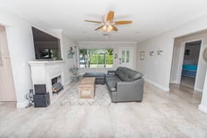 562 Davis Rd, Delray Beach, FL 33445, Sold 01/11/18