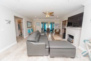 562 Davis Rd, Delray Beach, FL 33445, Sold 01/11/18