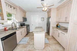 562 Davis Rd, Delray Beach, FL 33445, Sold 01/11/18