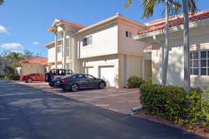 564 7th Square SW, Vero Beach, FL 32962, Sold 06/14/18