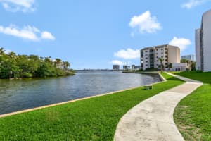 11370 12 Oaks Way, North Palm Beach, FL 33408, Sold 01/04/18