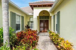 MLS# R10385705, Vero Beach, Florida 32963