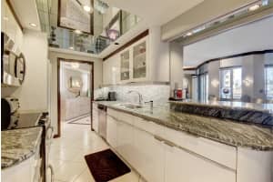 300 SE 5th Ave # 1170, Boca Raton, FL 33432, Sold 03/21/18