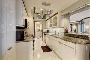 300 SE 5th Ave # 1170, Boca Raton, FL 33432, Sold 03/21/18