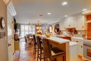 886 Jeffery St, Boca Raton, FL 33487, Sold 04/03/18