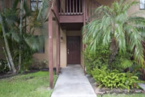 1207 Lakeview Dr E, Royal Palm Beach, FL 33411, Sold 09/28/18