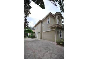 2440 Whispering Oaks Ln, Delray Beach, FL 33445, Sold 01/16/18