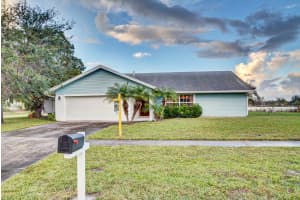 886 S Patrick Cir, West Palm Beach, FL 33406, Sold 04/24/18