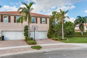 6407 Azura Lake Rd, Greenacres, FL 33463, Sold 02/28/18