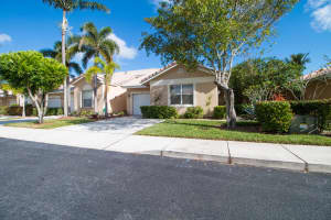 271 E Coral Trace Cir, Delray Beach, FL 33445, Sold 01/26/18