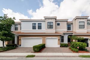 108 Gramercy Square Dr, Delray Beach, FL 33484, Sold 02/05/18