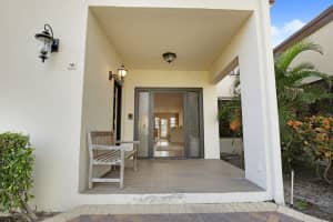 1040 Del Haven Dr, Delray Beach, FL 33483, Sold 06/29/18