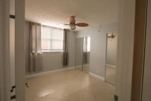 470 Executive Center Dr, West Palm Beach, FL 33401, Sold 02/02/18