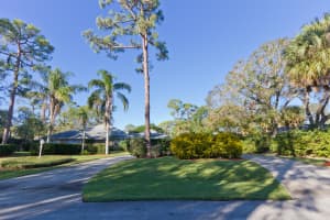 4393 2nd Square SW, Vero Beach, FL 32968, Sold 05/07/18