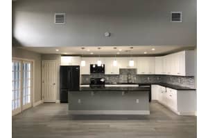 1812 Hazelwood Dr, Fort Pierce, FL 34982, Sold 03/22/18