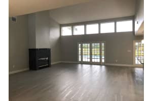 1812 Hazelwood Dr, Fort Pierce, FL 34982, Sold 03/22/18