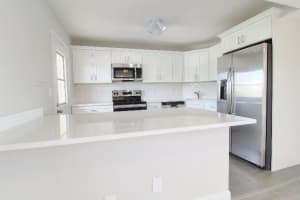 1 Harbourside Dr, Delray Beach, FL 33483, Sold 01/31/18