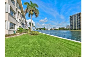 28 Yacht Club Dr, North Palm Beach, FL 33408, Sold 02/20/18