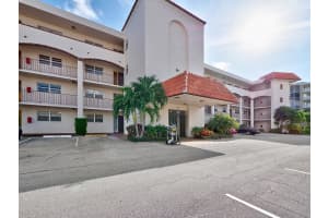 28 Yacht Club Dr, North Palm Beach, FL 33408, Sold 02/20/18