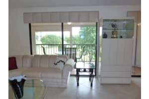 7370 S Oriole Blvd, Delray Beach, FL 33446, Sold 03/30/18