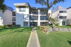 1618 12 Oaks Way, North Palm Beach, FL 33408, Sold 03/01/18