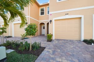 532 SW Glen Crest Way, Stuart, FL 34997, Sold 02/26/18