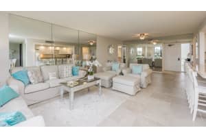 5344 Woodland Lakes Dr, Palm Beach Gardens, FL 33418, Sold 05/23/18