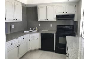 10 SE 13th St APT B4, Boca Raton, FL 33432, Sold 03/12/18