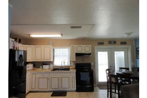 2333 3rd St SW, Vero Beach, FL 32962, Sold 05/22/18