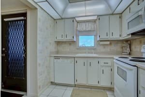 720 E Ocean Ave, Boynton Beach, FL 33435, Sold 04/04/18