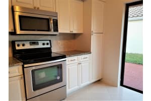 182 Temple Ave, Boynton Beach, FL 33436, Sold 04/05/18