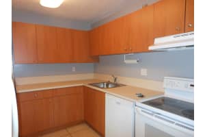 429 Executive Center Dr, West Palm Beach, FL 33401, Sold 02/23/18