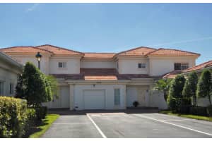 552 7th Square SW, Vero Beach, FL 32962, Sold 04/12/18