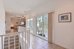 552 7th Square SW, Vero Beach, FL 32962, Sold 04/12/18