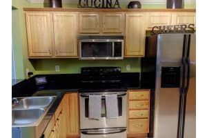 6617 Winfield Blvd, Margate, FL 33063, Sold 03/02/18