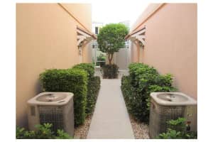 24 Live Oak Cir, Jupiter, FL 33469, Sold 02/23/18