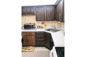 2600 S Kanner Hwy APT Q8, Stuart, FL 34994, Sold 05/30/18