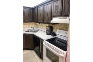 2600 S Kanner Hwy APT Q8, Stuart, FL 34994, Sold 05/30/18
