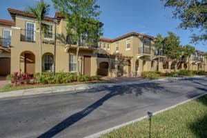 6959 Julia Gardens Dr, Coconut Creek, FL 33073, Sold 03/30/18