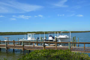 2416 Harbour Cove Dr, Fort Pierce, FL 34949, Sold 05/21/18