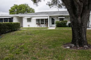 1055 N Oakridge Cir, Lantana, FL 33462, Sold 03/06/18