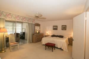 1055 N Oakridge Cir, Lantana, FL 33462, Sold 03/06/18