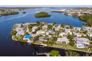 86 SW Cabana Point Cir, Stuart, FL 34994, Sold 03/29/18