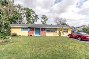 1021 SW 37th Terrace, Palm City, FL 34990, Sold 04/09/18
