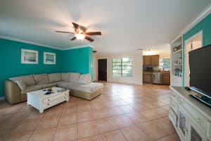 19 Forest Hills Ln, Boca Raton, FL 33431, Sold 05/10/18