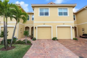 635 SW Glen Crest Way, Stuart, FL 34997, Sold 06/08/18