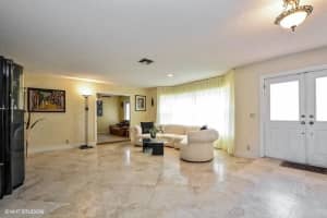 749 Camino Lakes Cir, Boca Raton, FL 33486, Sold 08/15/18