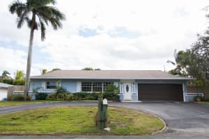 726 SW 27th Terrace, Boynton Beach, FL 33435, Sold 03/17/18