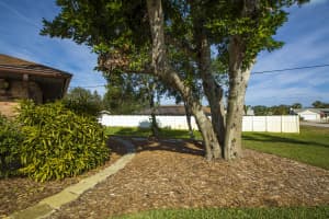 400 10th Pl SW, Vero Beach, FL 32962, Sold 04/19/18